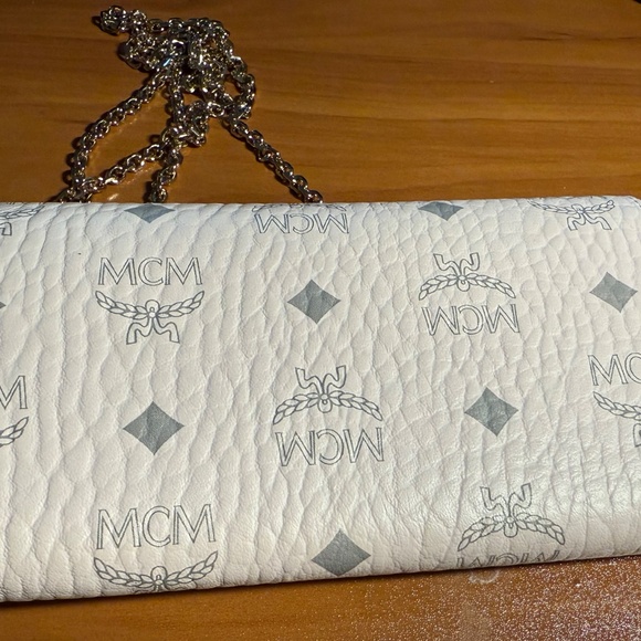 Tracy Chain Wallet in Visetos MCM {NEW} - Picture 6 of 10